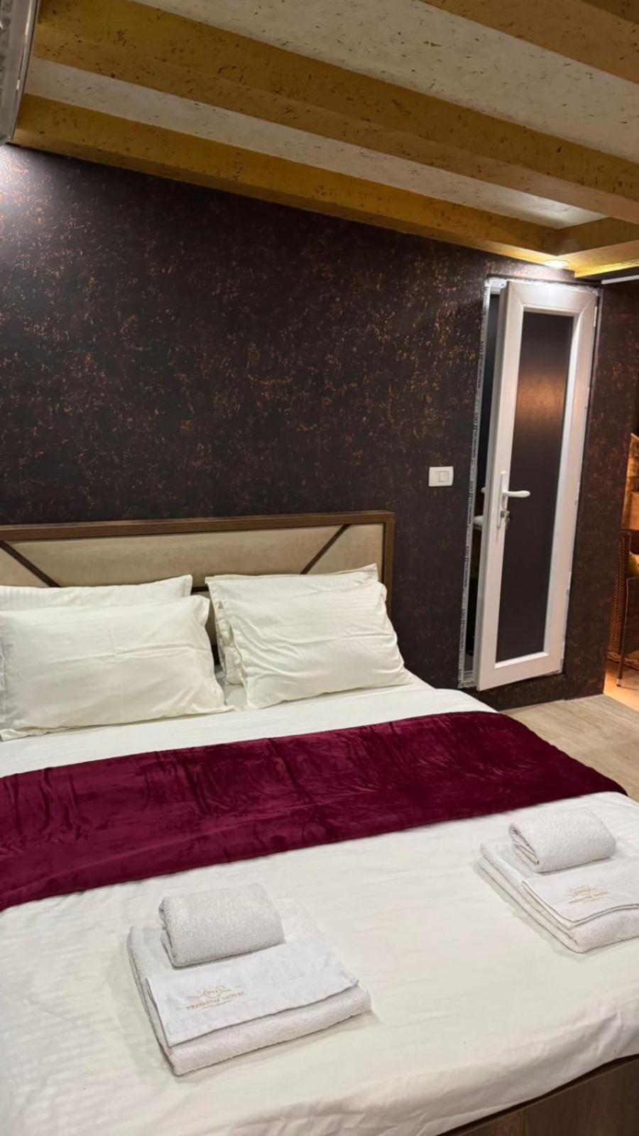 Hotel Premium Приштина Экстерьер фото